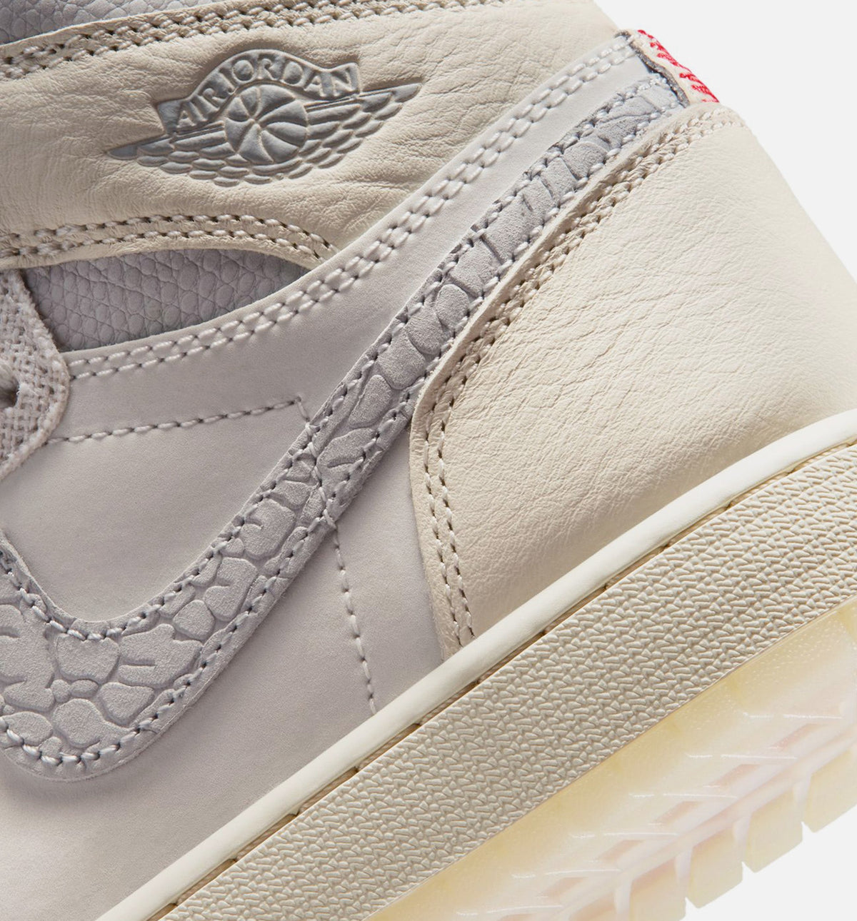 Air Jordan 1 Retro High OG Sail Grade School Lifestyle Shoe - Sail/University Red/Pale Ivory/Coconut Milk/Phantom