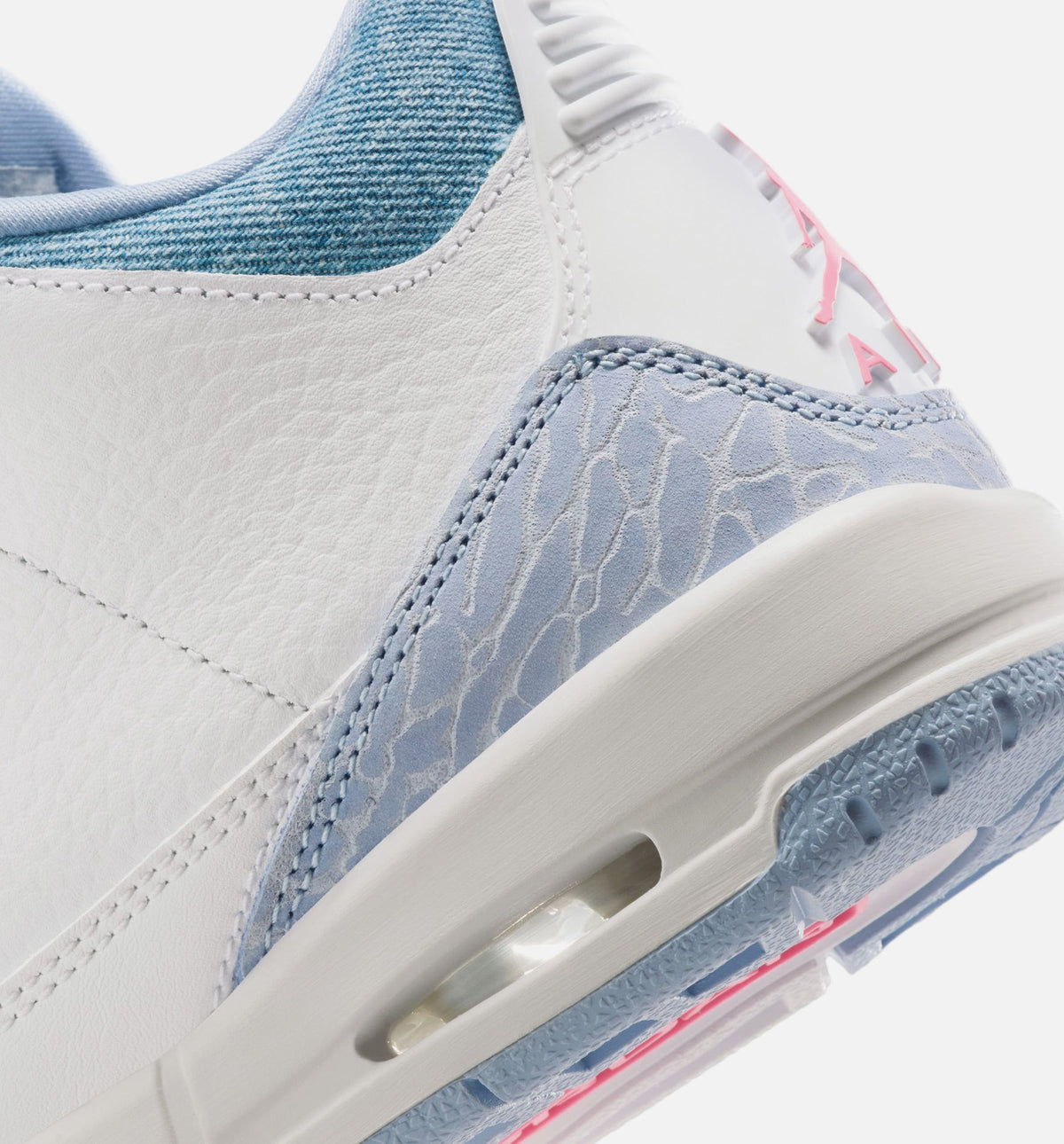 Air Jordan 3 Retro Cobalt Bliss Grade School Lifestyle Shoe - White/Cobalt Bliss/Football Grey/Pink Glow