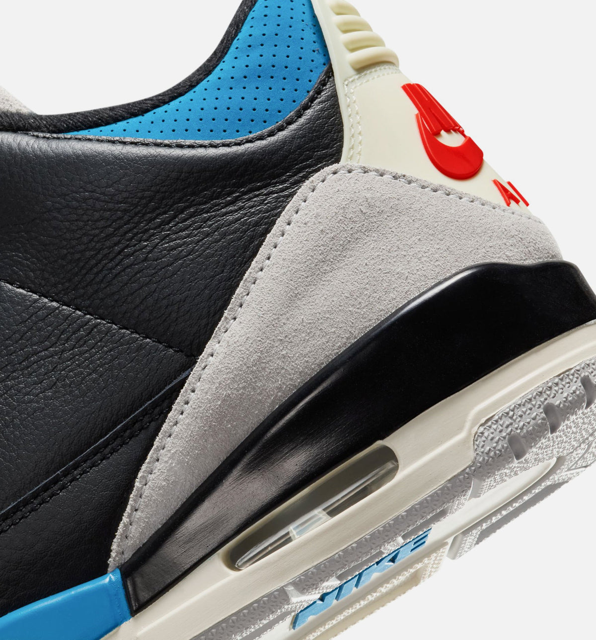 Air Jordan 3 Retro OG Rare Air Men's Lifestyle Shoe - Black/Chile Red/Neutral Grey